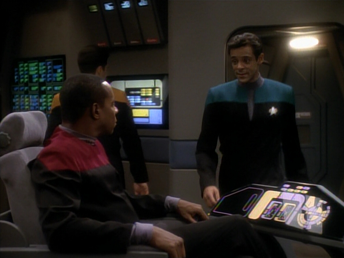 extant_StarTrekDS9_3x08-Meridian_00300.jpg