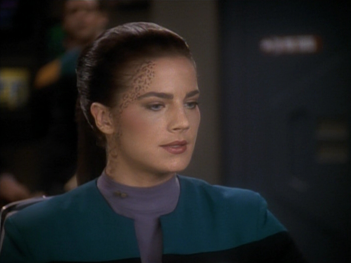 extant_StarTrekDS9_3x08-Meridian_00329.jpg