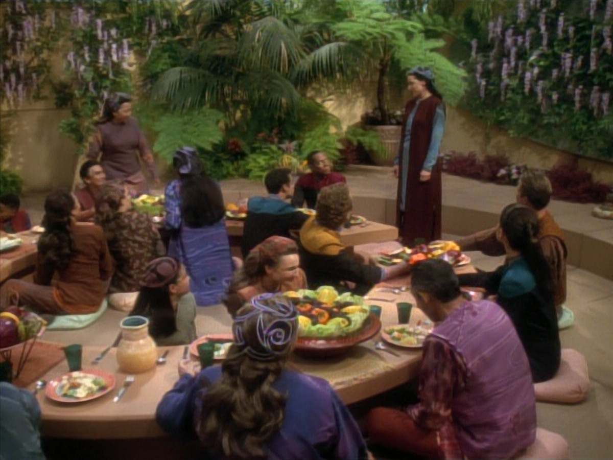 extant_StarTrekDS9_3x08-Meridian_00675.jpg