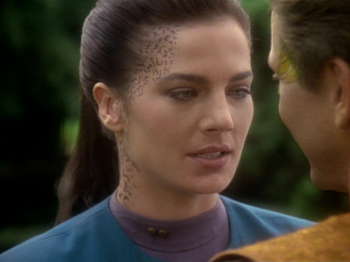 extant_StarTrekDS9_3x08-Meridian_02370.jpg
