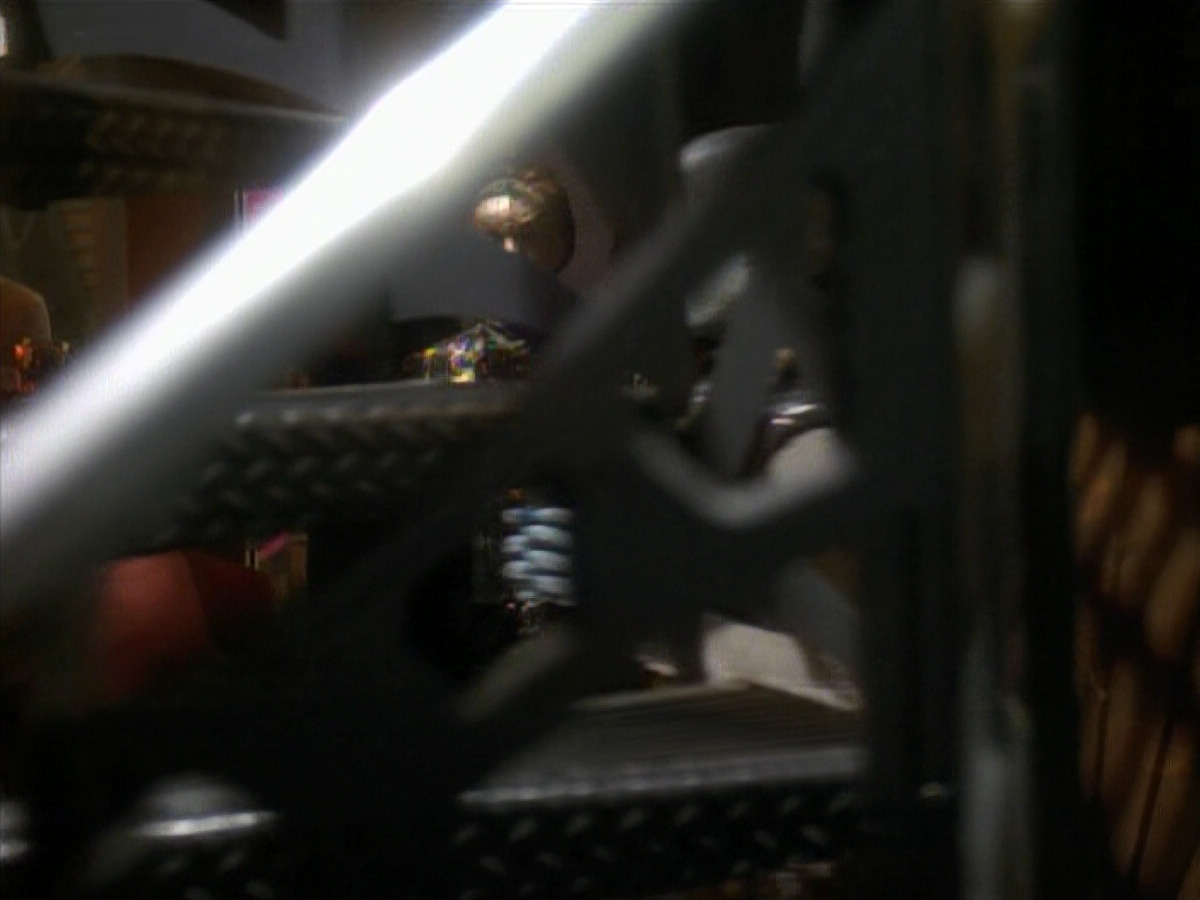 extant_StarTrekDS9_3x08-Meridian_03232.jpg