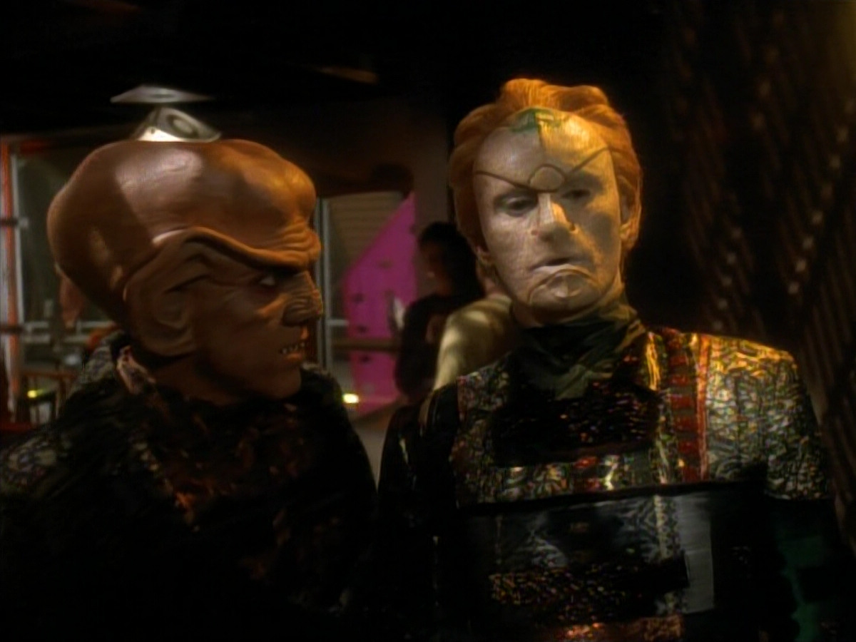 extant_StarTrekDS9_3x08-Meridian_03237.jpg