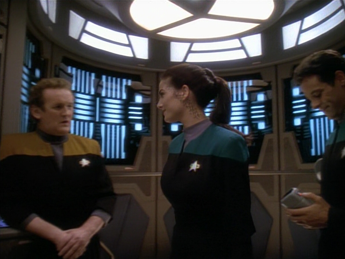 extant_StarTrekDS9_3x08-Meridian_03425.jpg
