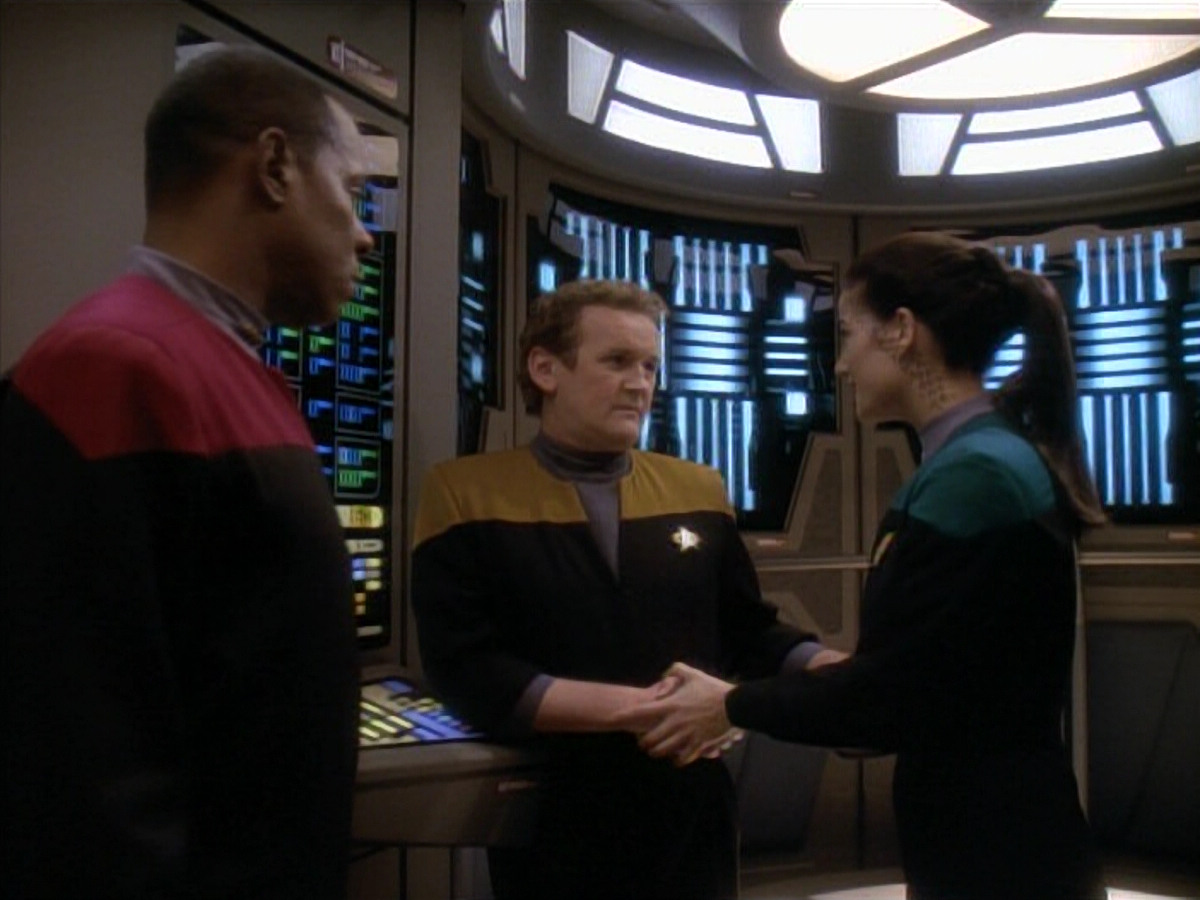 extant_StarTrekDS9_3x08-Meridian_03437.jpg