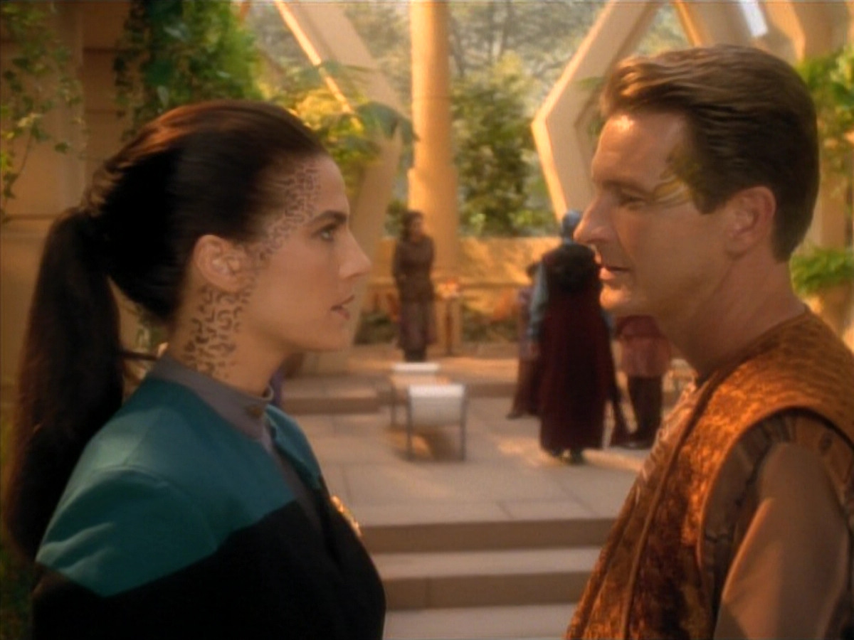extant_StarTrekDS9_3x08-Meridian_03519.jpg