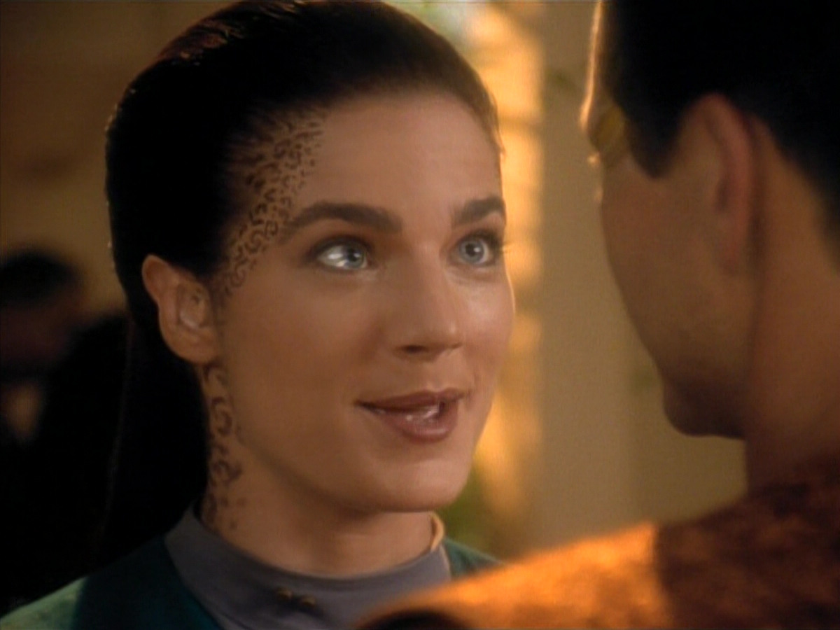 extant_StarTrekDS9_3x08-Meridian_03534.jpg