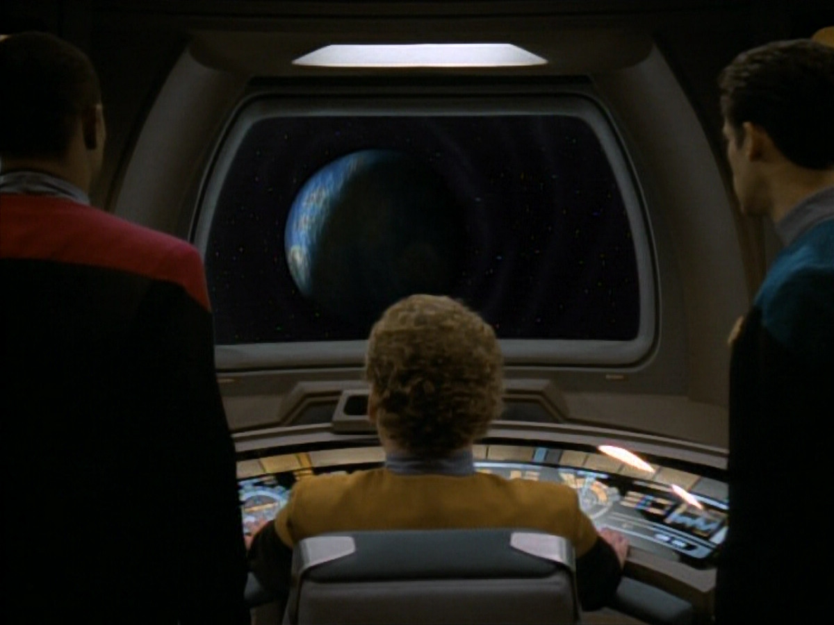 extant_StarTrekDS9_3x08-Meridian_03559.jpg