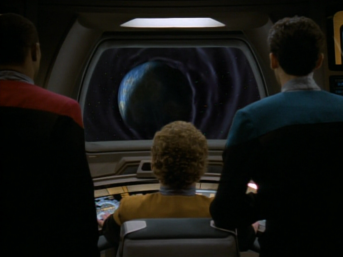 extant_StarTrekDS9_3x08-Meridian_03564.jpg