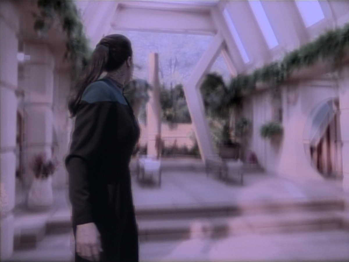 extant_StarTrekDS9_3x08-Meridian_03644.jpg
