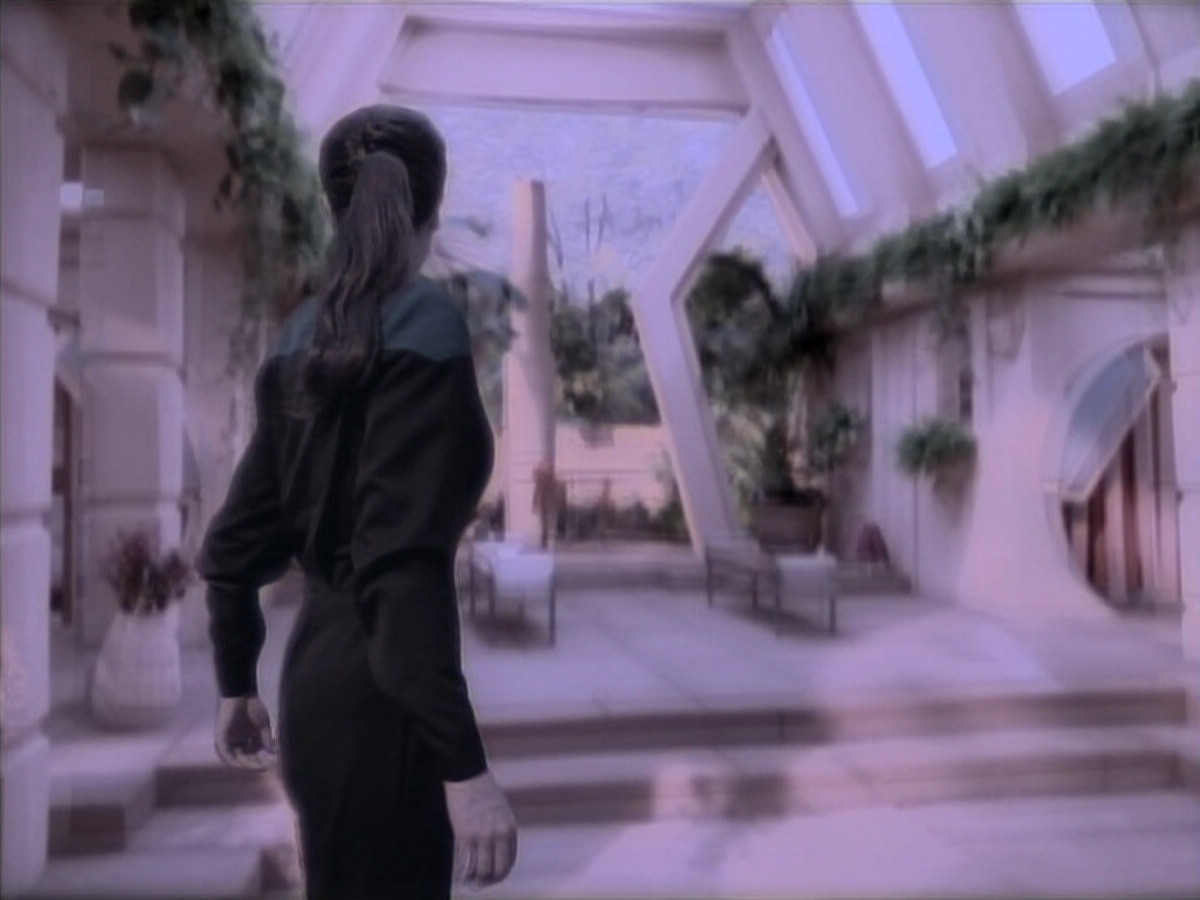 extant_StarTrekDS9_3x08-Meridian_03645.jpg