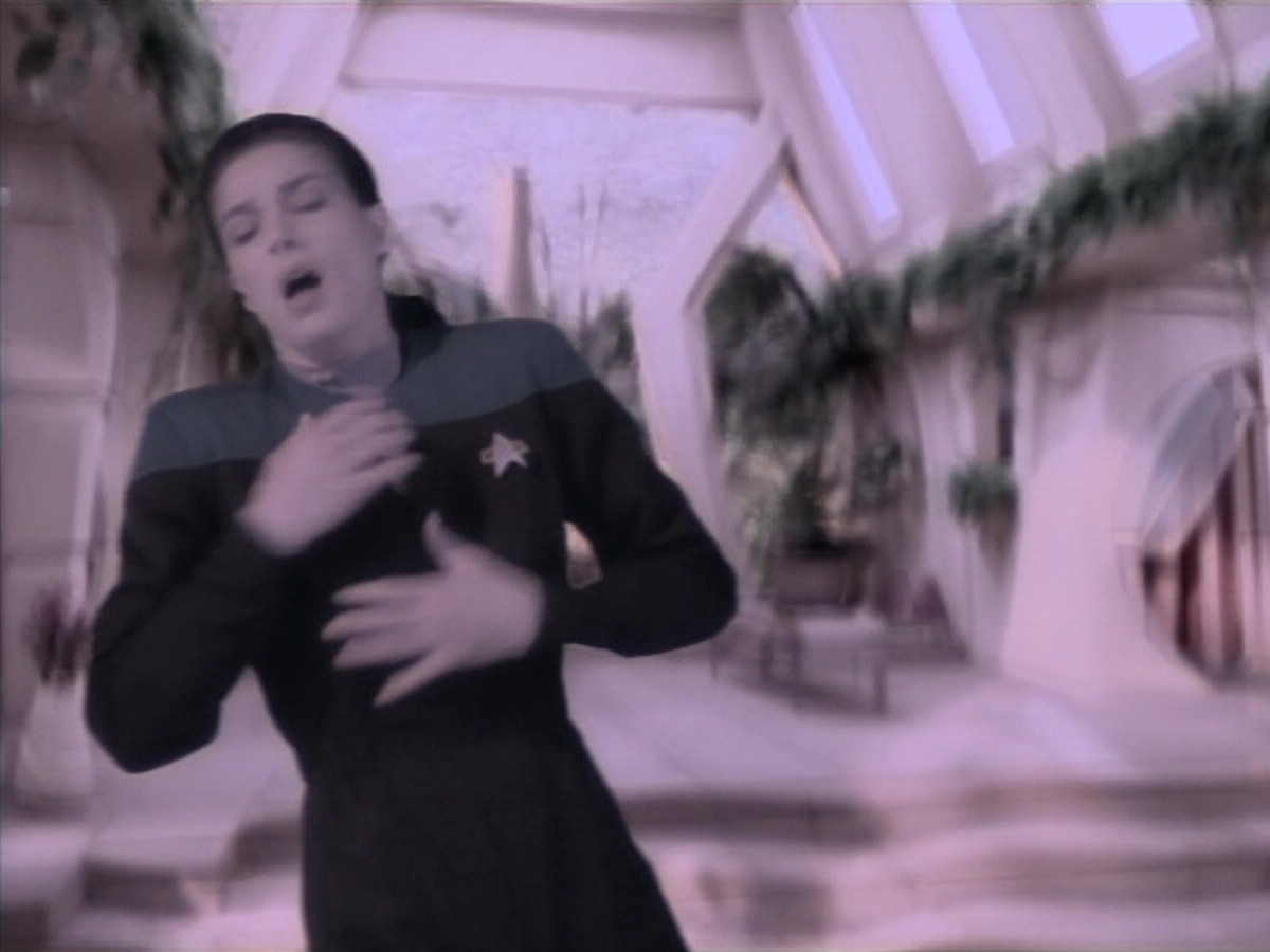 extant_StarTrekDS9_3x08-Meridian_03668.jpg