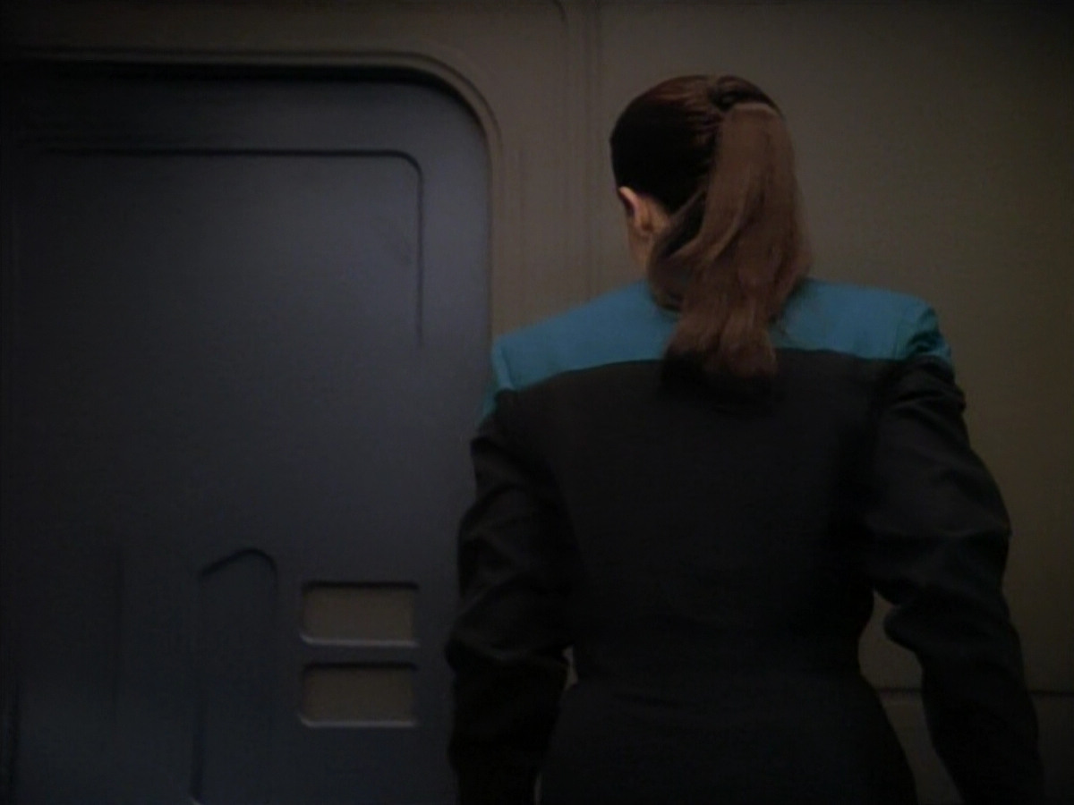 extant_StarTrekDS9_3x08-Meridian_03713.jpg