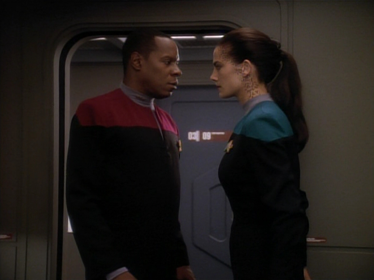 extant_StarTrekDS9_3x08-Meridian_03723.jpg