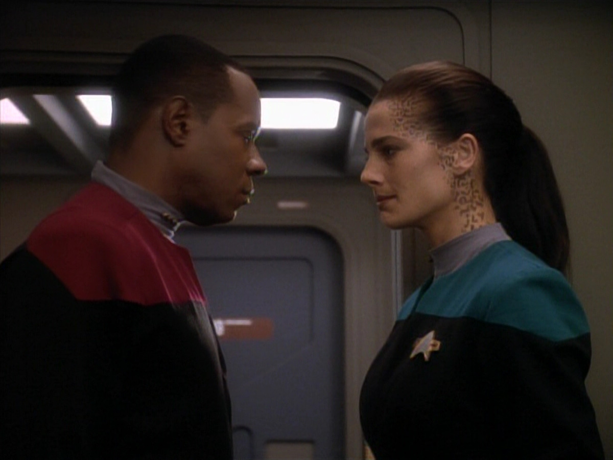 extant_StarTrekDS9_3x08-Meridian_03750.jpg