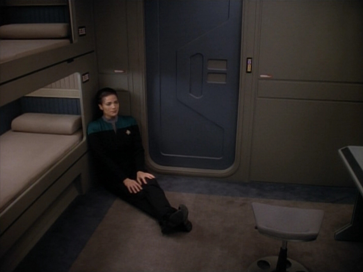 extant_StarTrekDS9_3x08-Meridian_03773.jpg