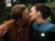 Filename=extant_StarTrekDS9_3x08-Meridian_01934.jpg
Filesize=173KiB
Dimensions=1200x900
Date added=Jul 19, 2019 extant_StarTrekDS9_3x08-Meridian_01934.jpg