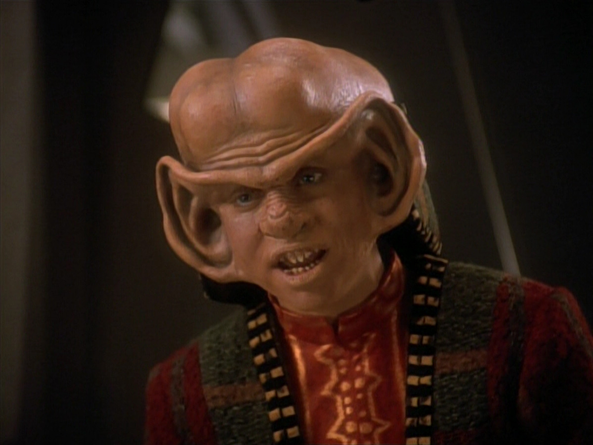 extant_StarTrek_DS9_3x14-HeartOfStone_00571.jpg
