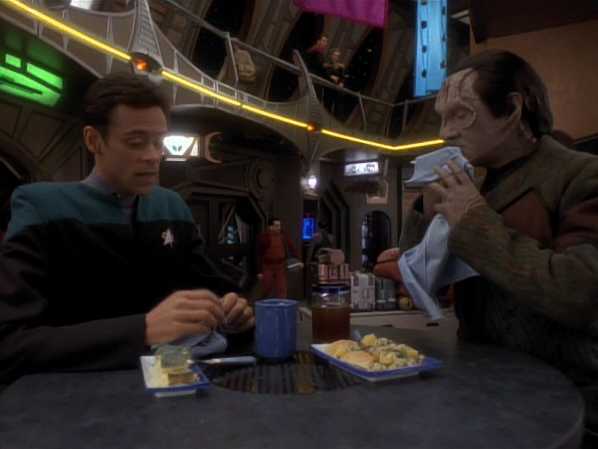 extant_StarTrek_DS9_3x18-DistantVoices_00003.jpg