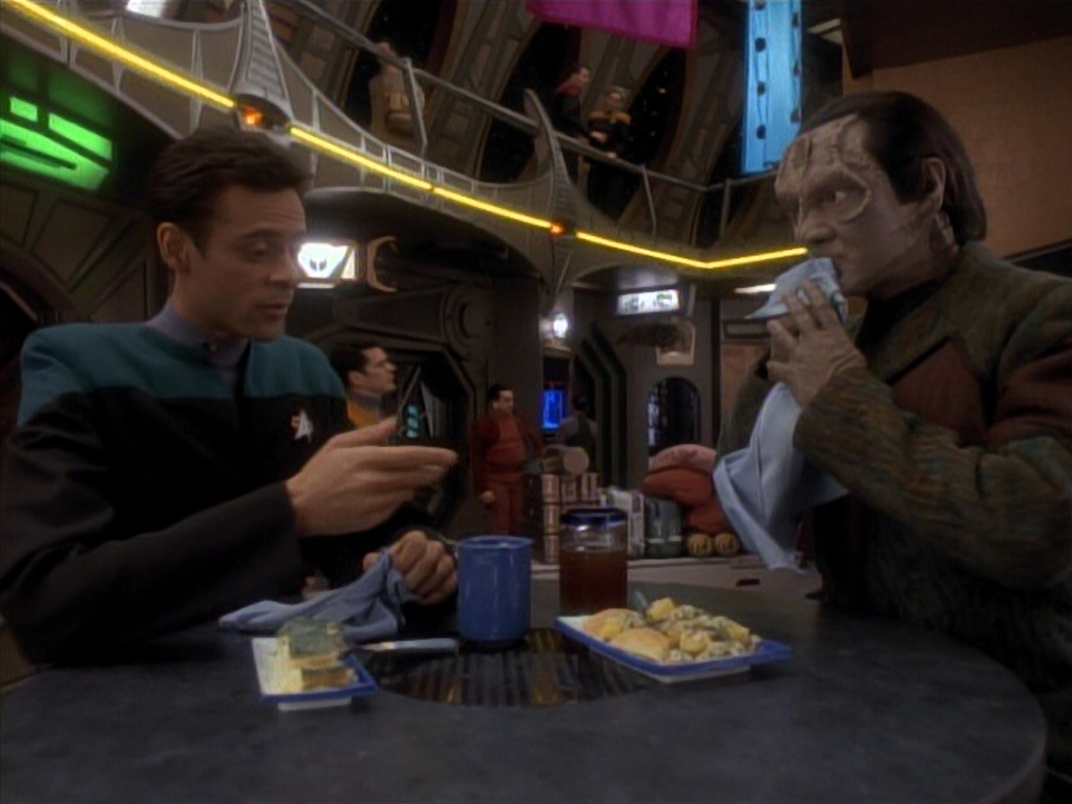 extant_StarTrek_DS9_3x18-DistantVoices_00004.jpg