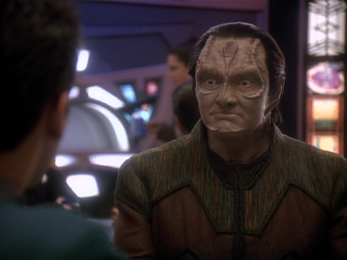 extant_StarTrek_DS9_3x18-DistantVoices_00019.jpg