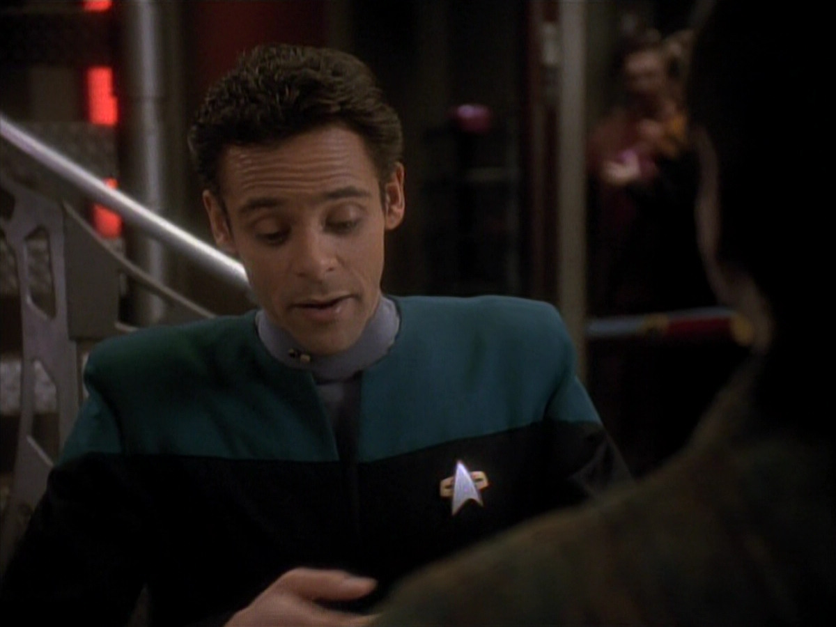 extant_StarTrek_DS9_3x18-DistantVoices_00026.jpg