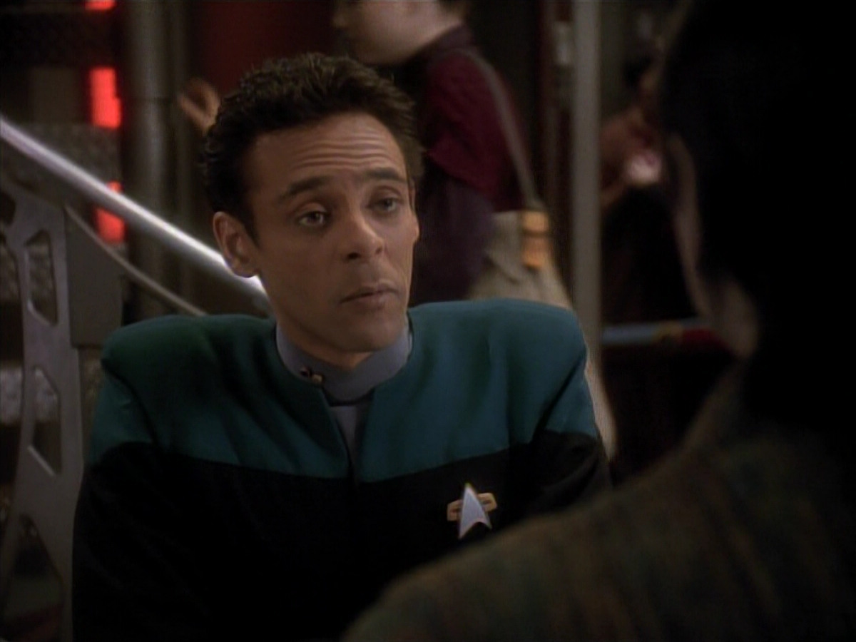 extant_StarTrek_DS9_3x18-DistantVoices_00028.jpg