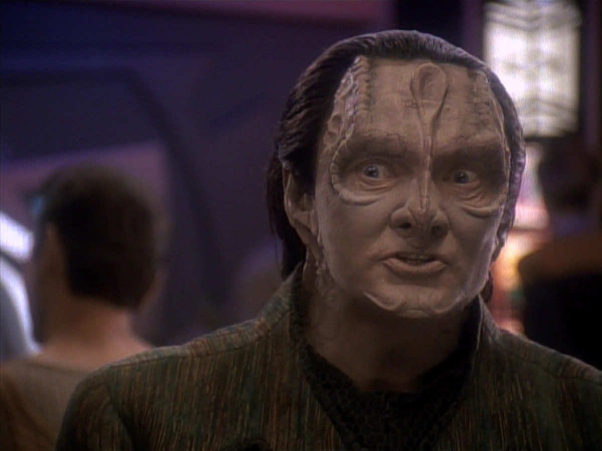 extant_StarTrek_DS9_3x18-DistantVoices_00062.jpg