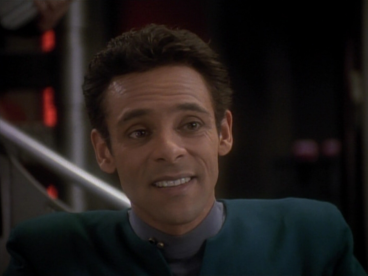 extant_StarTrek_DS9_3x18-DistantVoices_00075.jpg