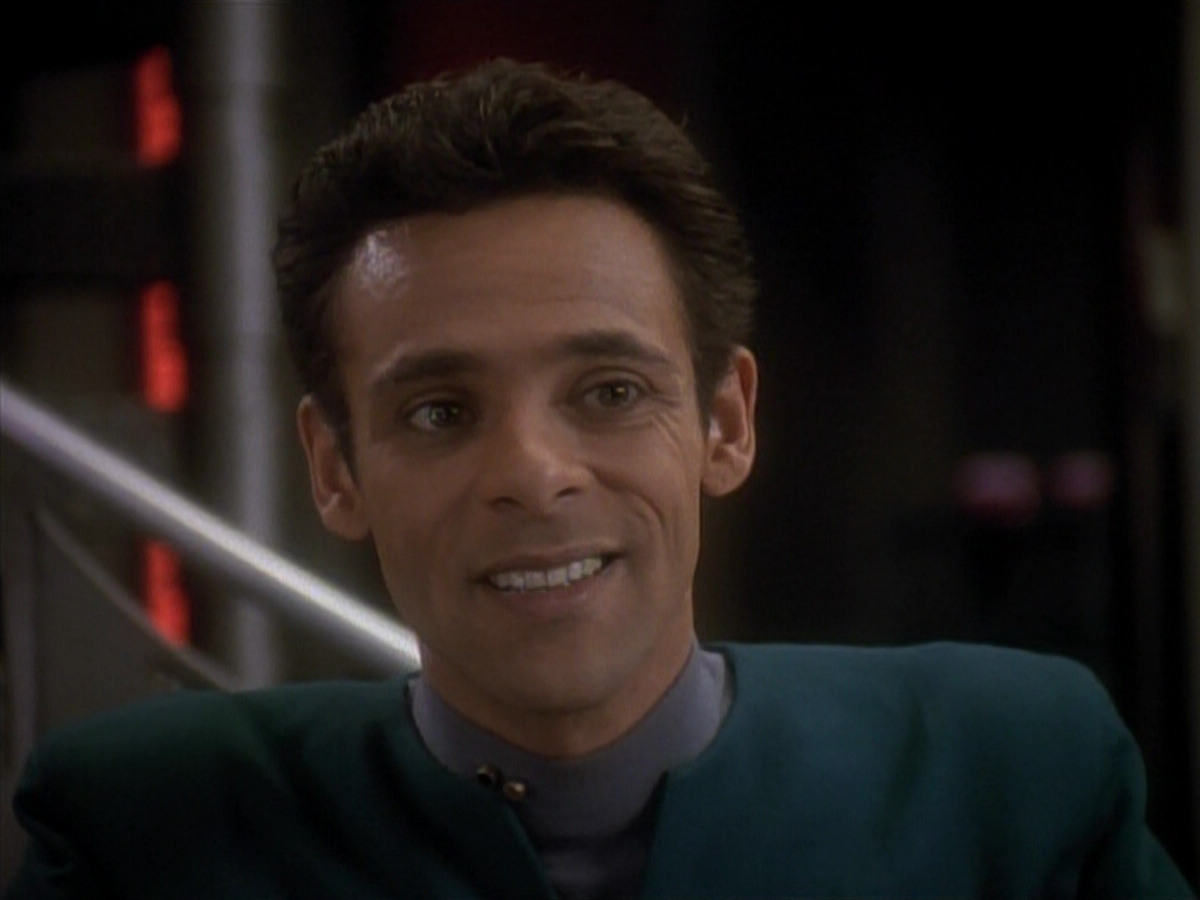 extant_StarTrek_DS9_3x18-DistantVoices_00079.jpg