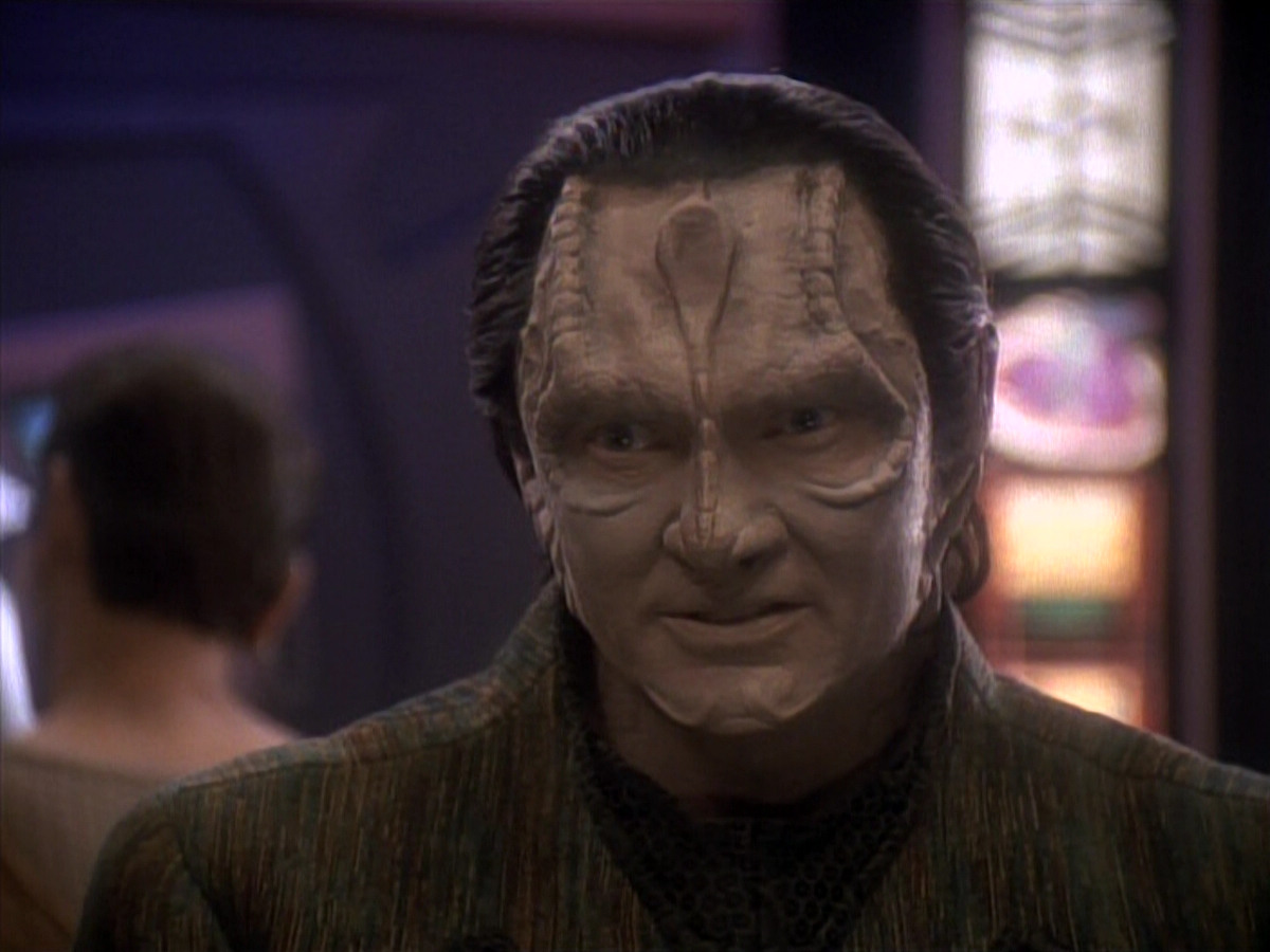 extant_StarTrek_DS9_3x18-DistantVoices_00107.jpg