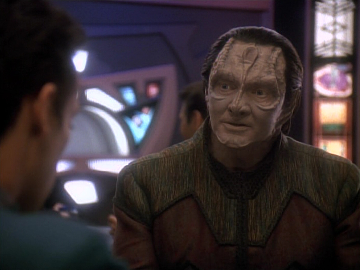 extant_StarTrek_DS9_3x18-DistantVoices_00120.jpg