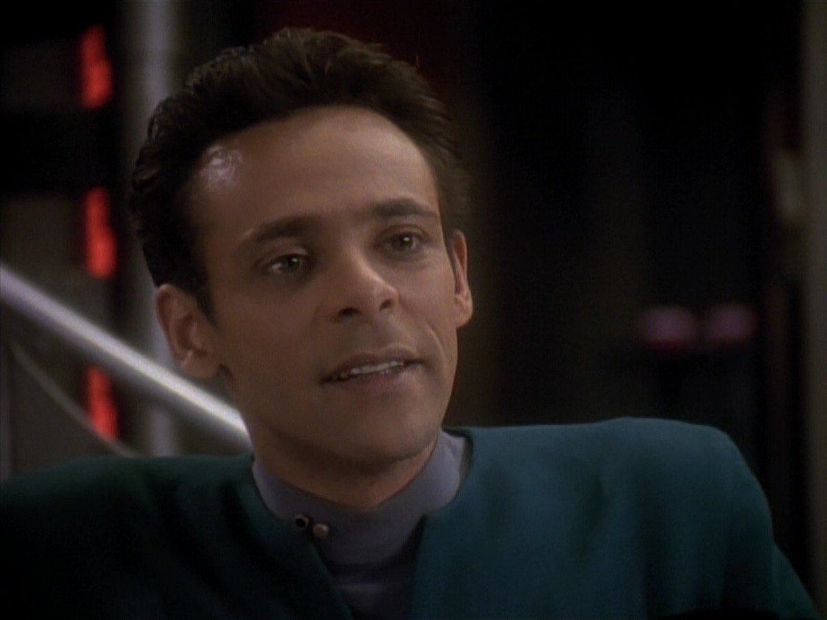 extant_StarTrek_DS9_3x18-DistantVoices_00139.jpg