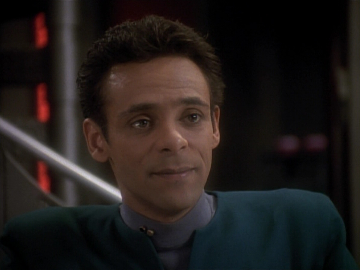 extant_StarTrek_DS9_3x18-DistantVoices_00152.jpg