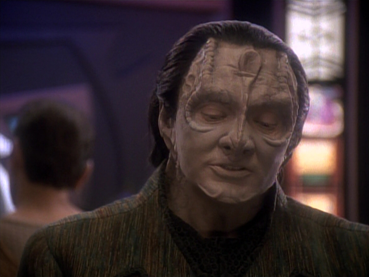 extant_StarTrek_DS9_3x18-DistantVoices_00160.jpg