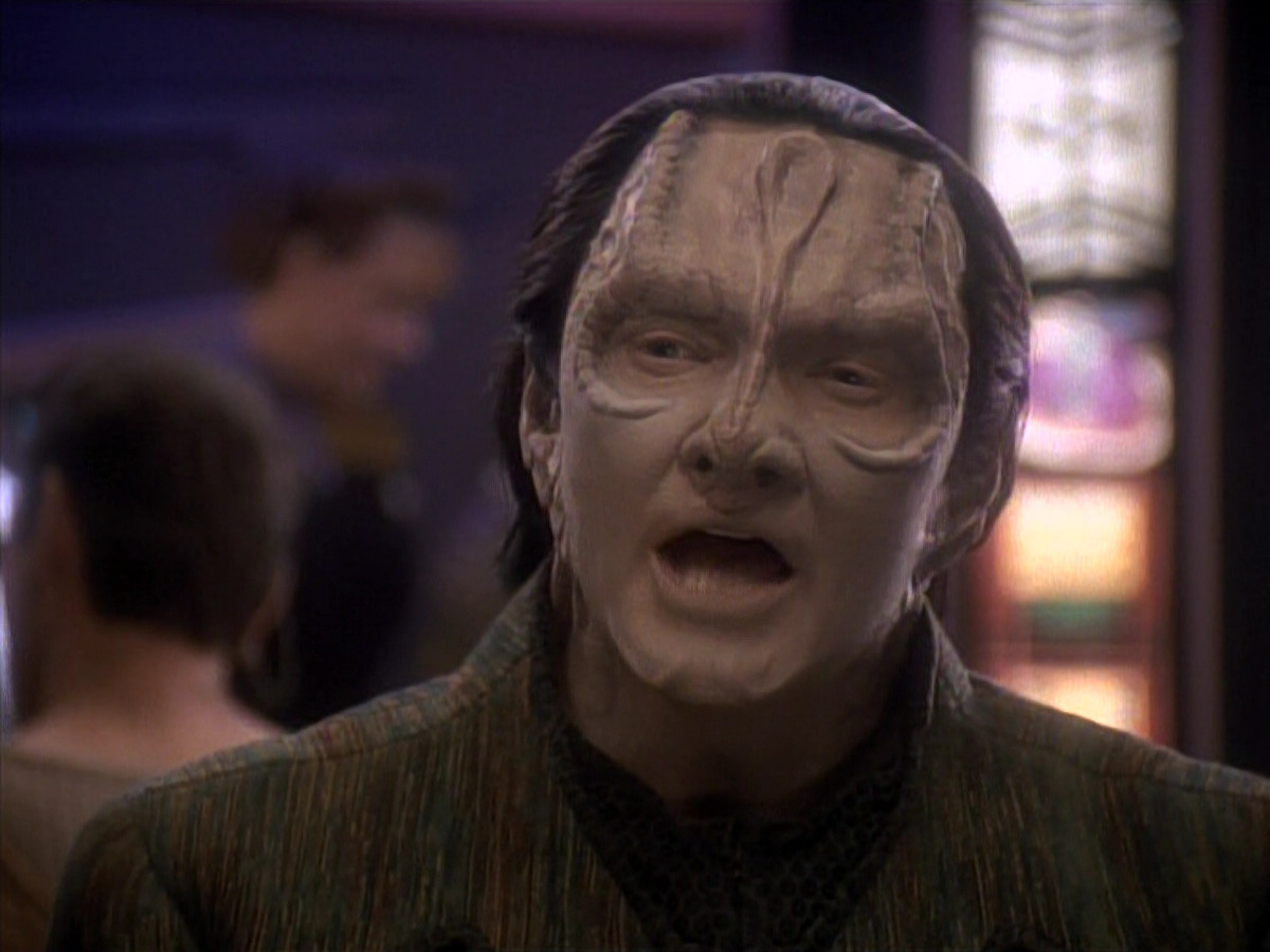 extant_StarTrek_DS9_3x18-DistantVoices_00166.jpg