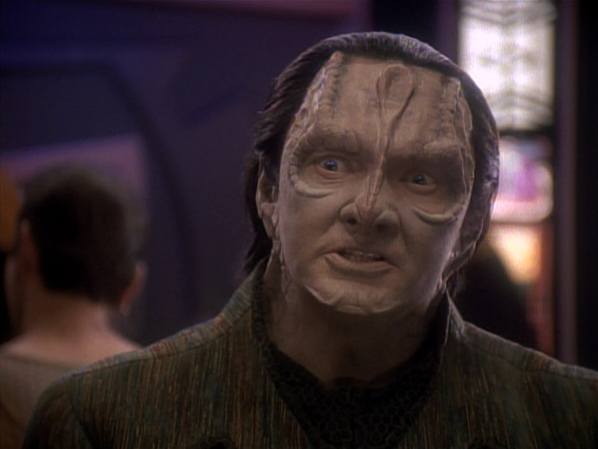 extant_StarTrek_DS9_3x18-DistantVoices_00173.jpg