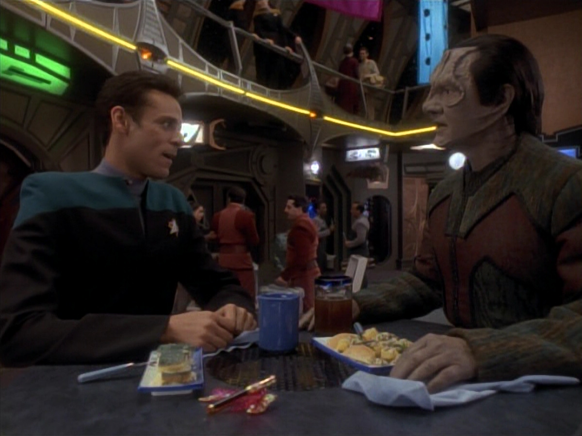 extant_StarTrek_DS9_3x18-DistantVoices_00177.jpg