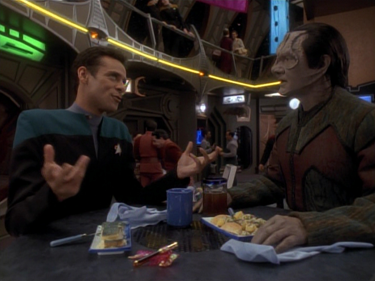 extant_StarTrek_DS9_3x18-DistantVoices_00178.jpg