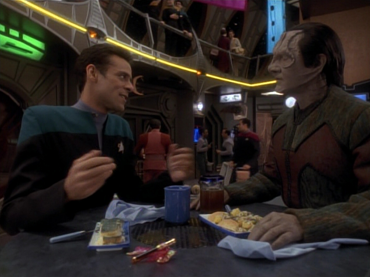 extant_StarTrek_DS9_3x18-DistantVoices_00179.jpg