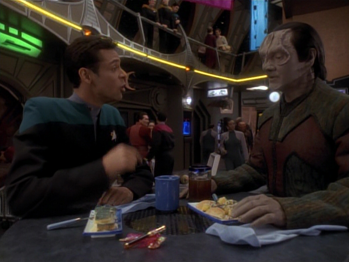 extant_StarTrek_DS9_3x18-DistantVoices_00183.jpg