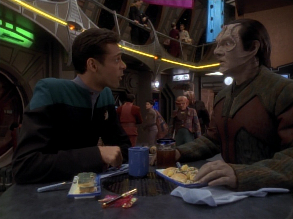 extant_StarTrek_DS9_3x18-DistantVoices_00189.jpg