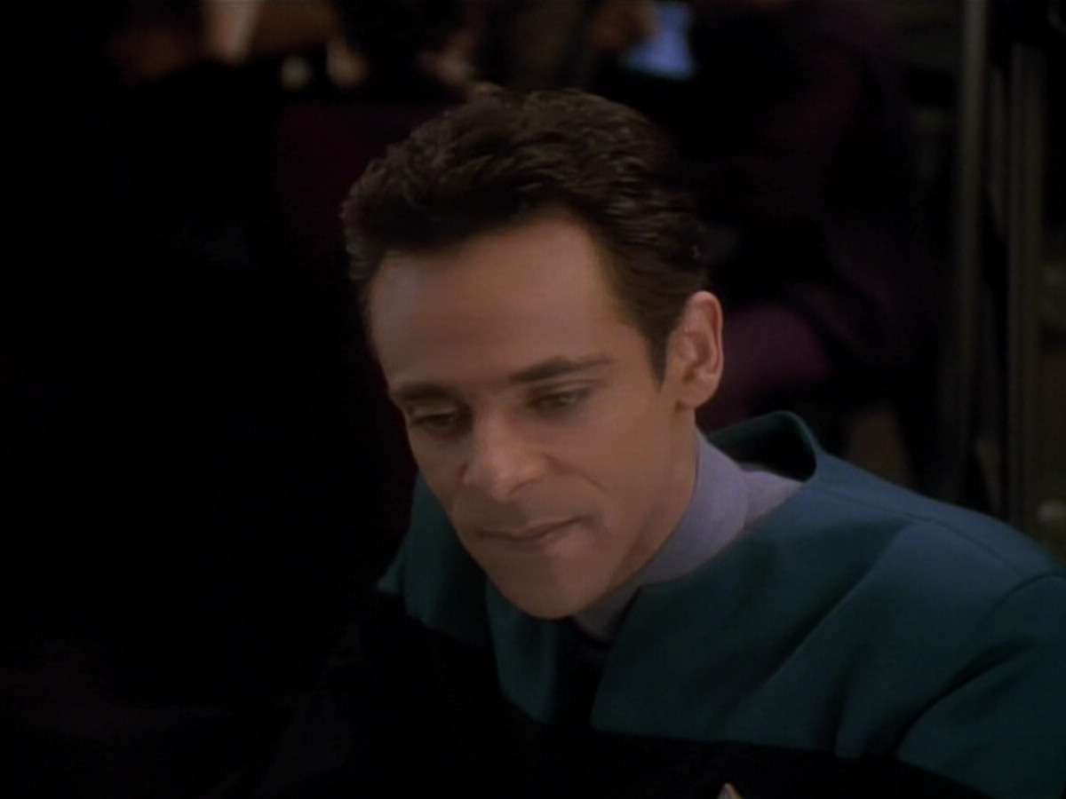 extant_StarTrek_DS9_3x18-DistantVoices_00202.jpg