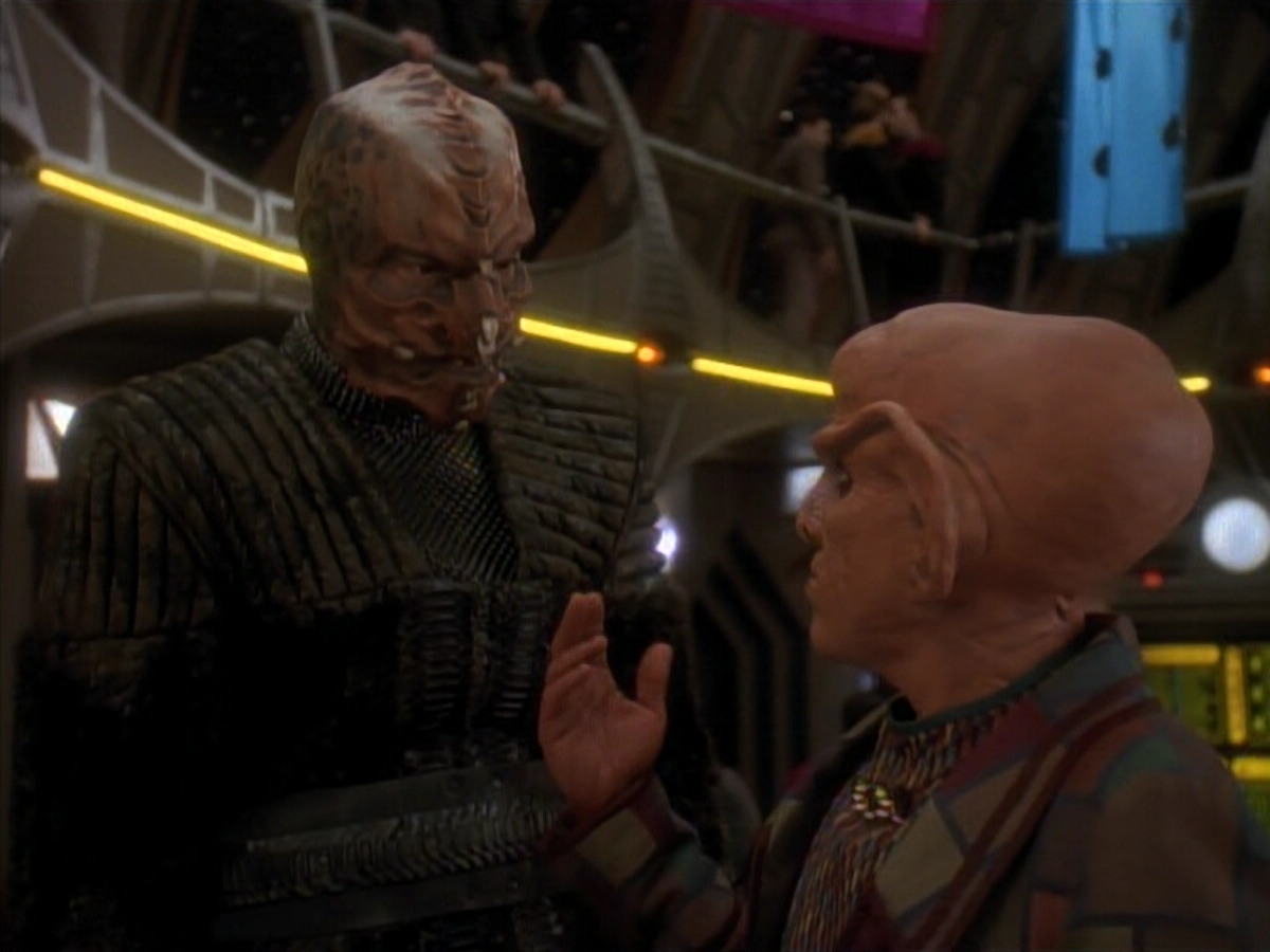 extant_StarTrek_DS9_3x18-DistantVoices_00209.jpg