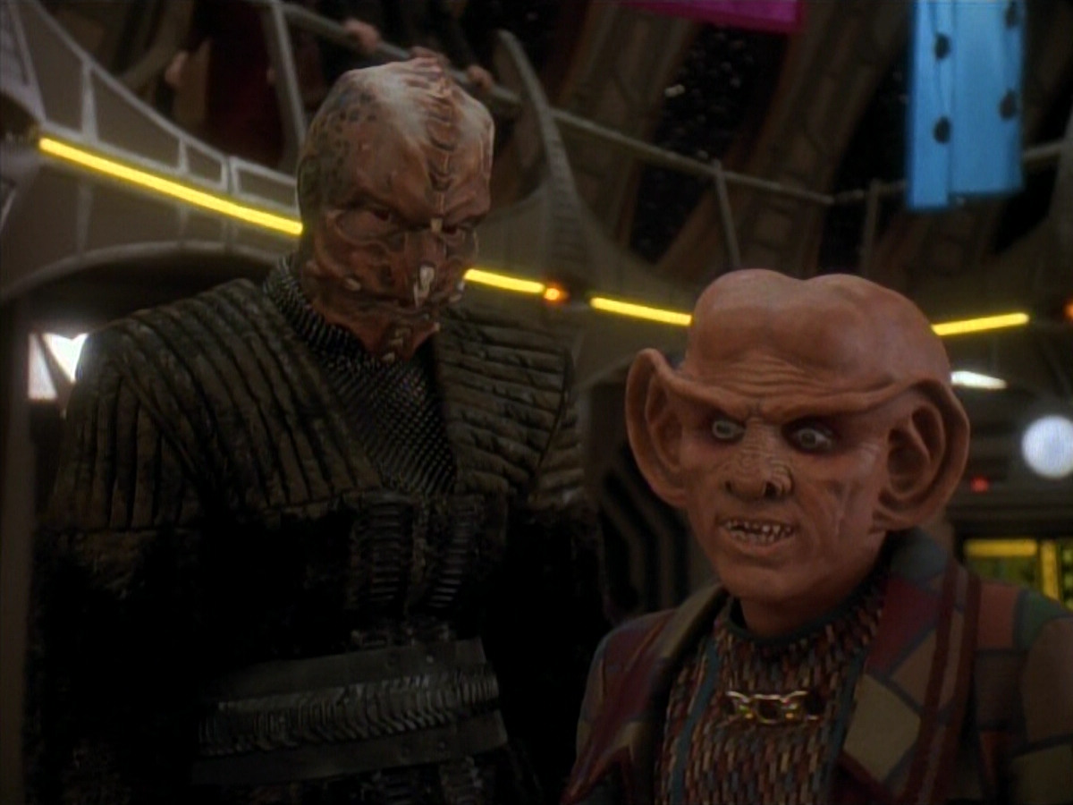 extant_StarTrek_DS9_3x18-DistantVoices_00229.jpg