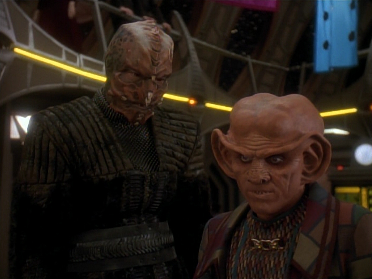 extant_StarTrek_DS9_3x18-DistantVoices_00230.jpg