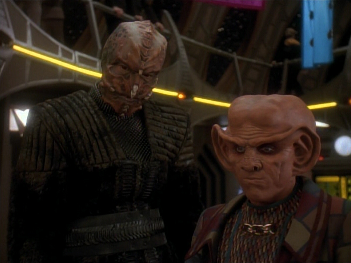 extant_StarTrek_DS9_3x18-DistantVoices_00240.jpg