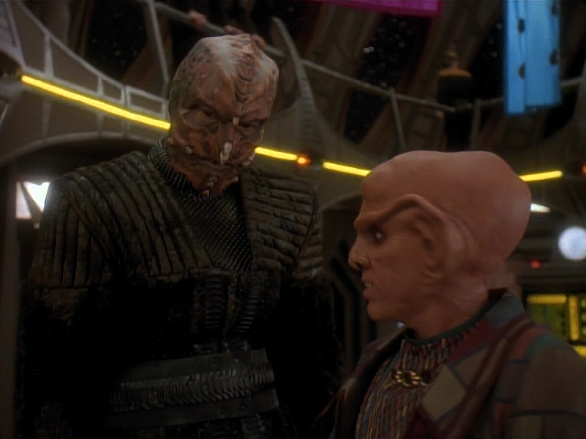 extant_StarTrek_DS9_3x18-DistantVoices_00241.jpg