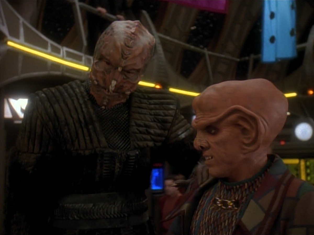 extant_StarTrek_DS9_3x18-DistantVoices_00247.jpg
