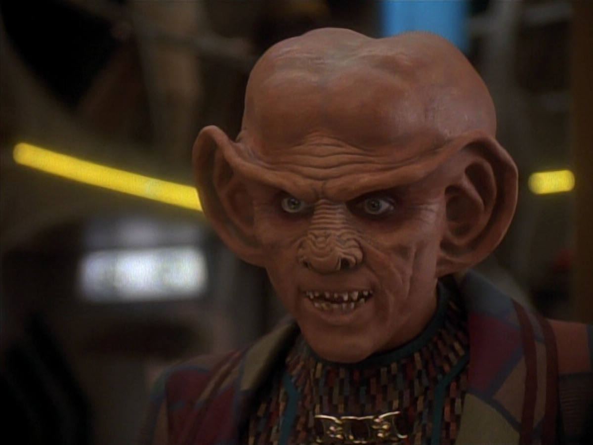 extant_StarTrek_DS9_3x18-DistantVoices_00298.jpg