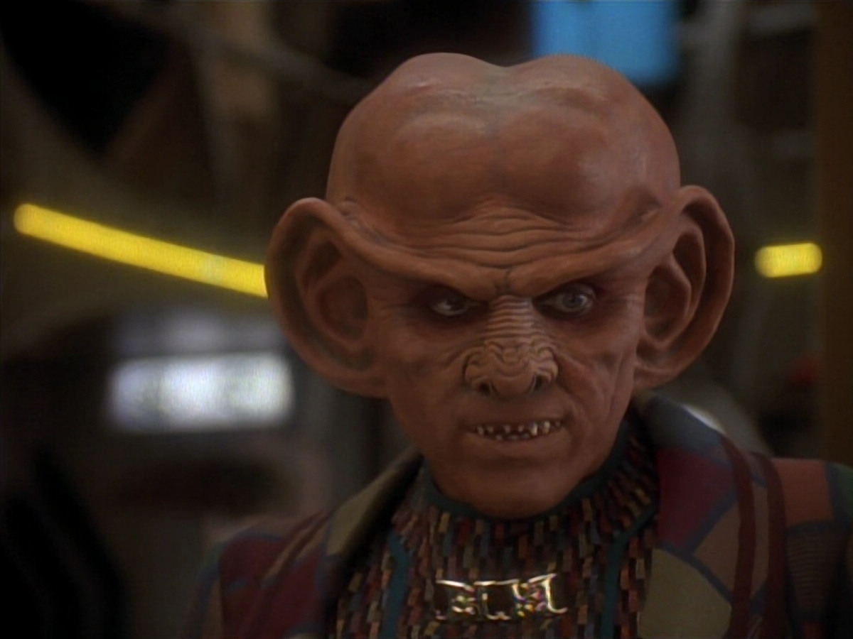 extant_StarTrek_DS9_3x18-DistantVoices_00300.jpg
